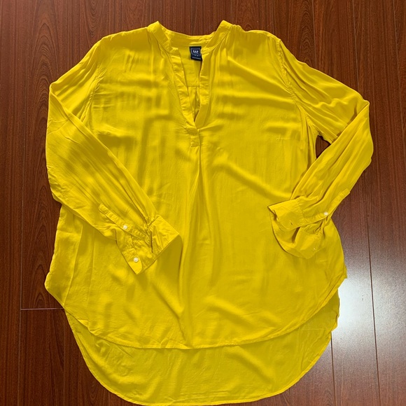 2/ $20 Gap Maternity Pop-Over Tunic